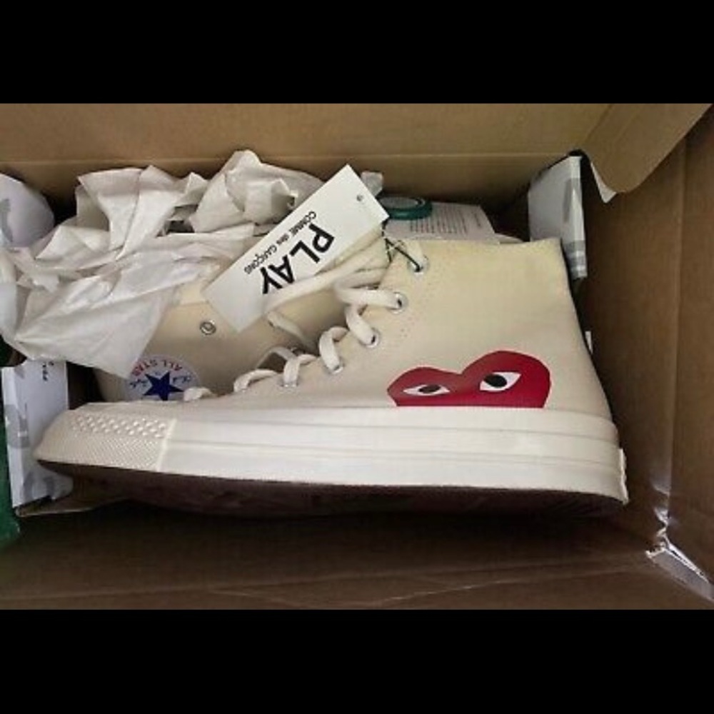 BRAND NEW COMME GARÇON CONVERSE SIZE 6M and 7.5 Women
